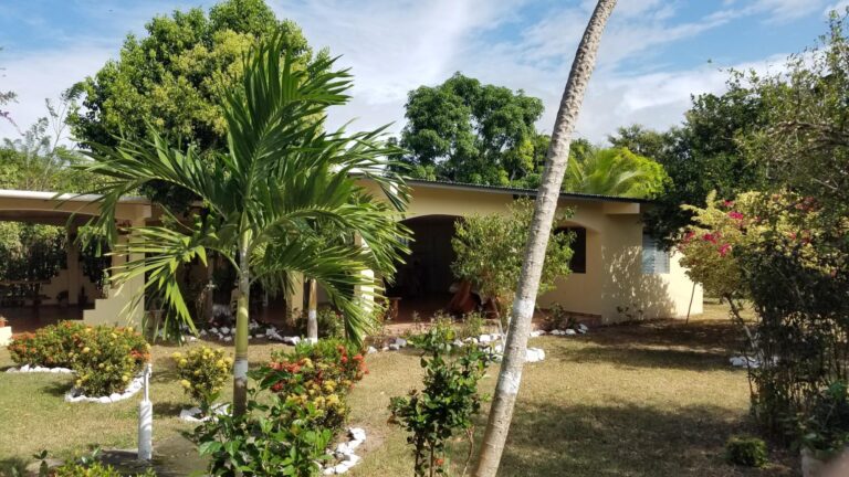 Casa en Alquiler en Río Hato Coclé Panamá | $195,000 | MLS# 21278
