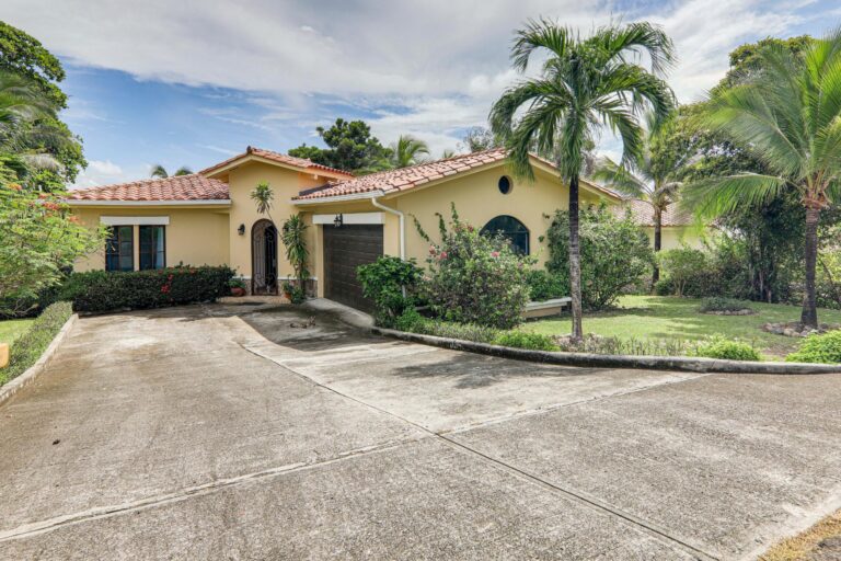 Casa en Venta en San Carlos Panamá Oeste Panamá | $335,000 | MLS# 21596