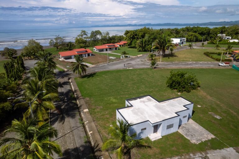Casa en Venta en Puerto Armuelles Chiriqui Panamá | $150,000 | MLS# 22544