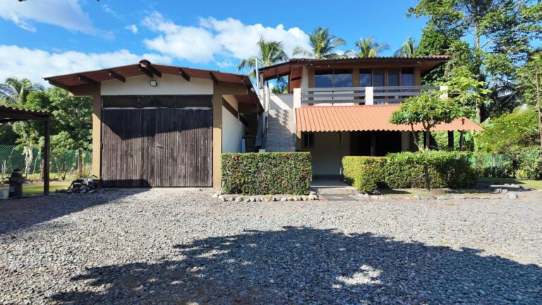 Casa en Venta en Las Lajas Chiriqui Panamá | $305,000 | MLS# 23104