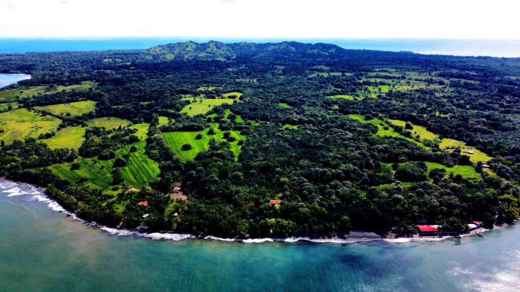 Terreno Frente al Mar de 697,118 m² en Venta en Puerto Armuelles, Chiriquí, Panamá | Beachfront Development Land Near Costa Rica