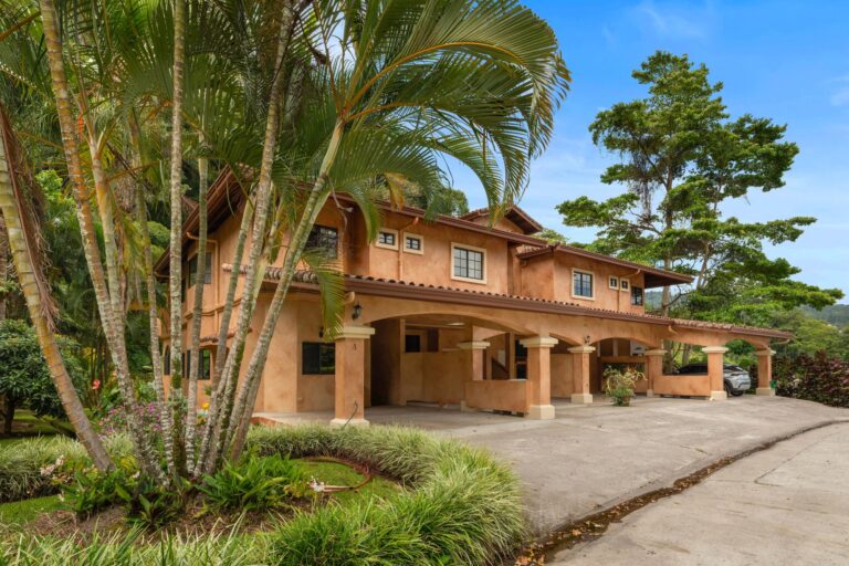 Apartamento en Venta en Bajo Boquete Chiriqui Panamá | $474,900 | MLS# 23177