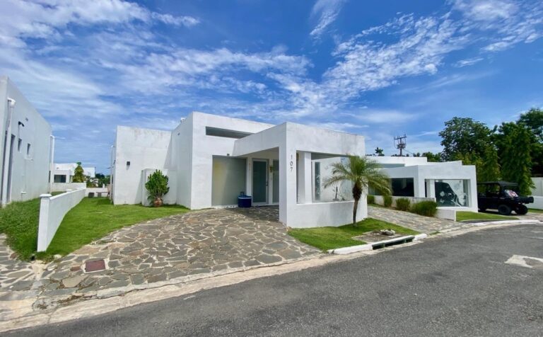 Casa en Venta en Río Hato Coclé Panamá | $135,000 | MLS# 23411