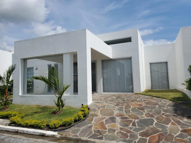 Casa en Venta en Río Hato Coclé Panamá | $189,900 | MLS# 23472