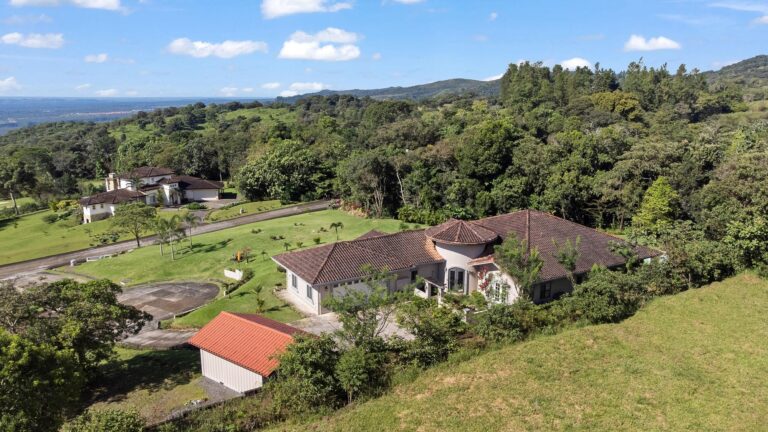 Casa en Venta en Jaramillo Chiriqui Panamá | $885,000 | MLS# 23769