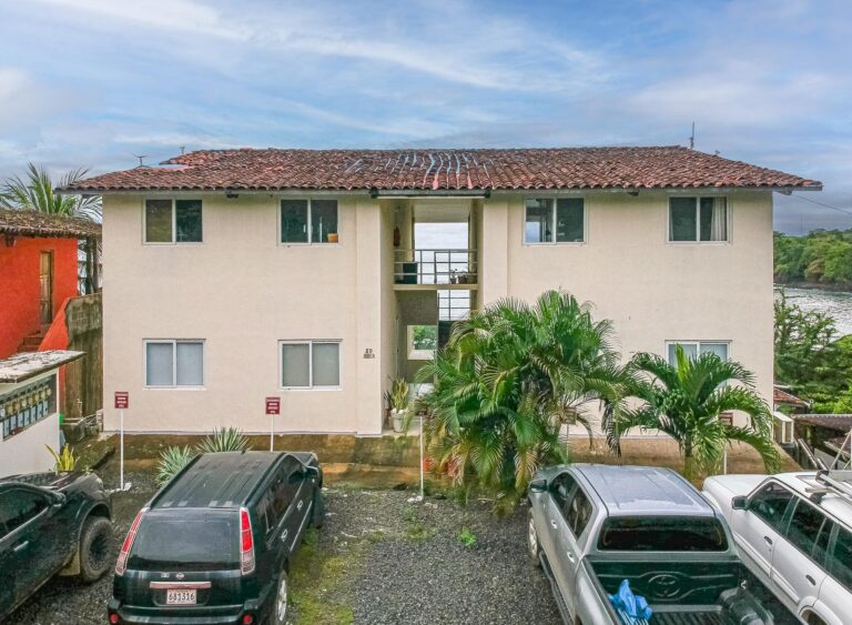 en Venta en Pedasí Los Santos Panamá | $990,000 | MLS# 23887
