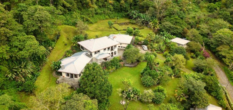 Casa en Venta en Volcán Chiriqui Panamá | $1,198,000 | MLS# 23975