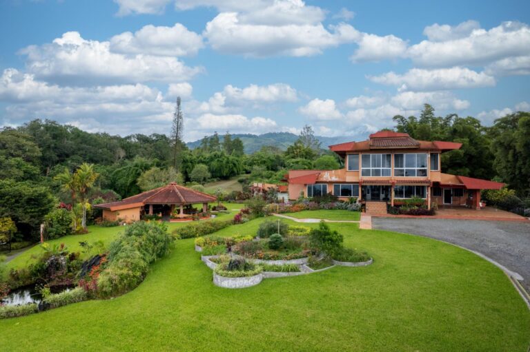 Casa en Venta en Potrerillos Chiriqui Panamá | $1,599,000 | MLS# 23993