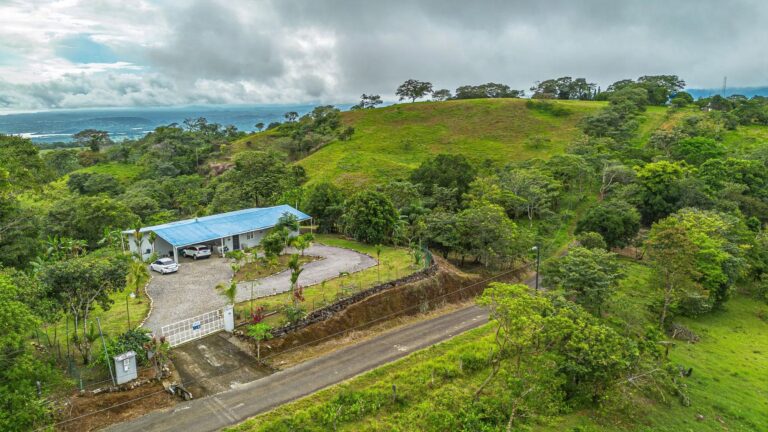Casa en Venta en Las Lajas Chiriqui Panamá | $249,000 | MLS# 24001