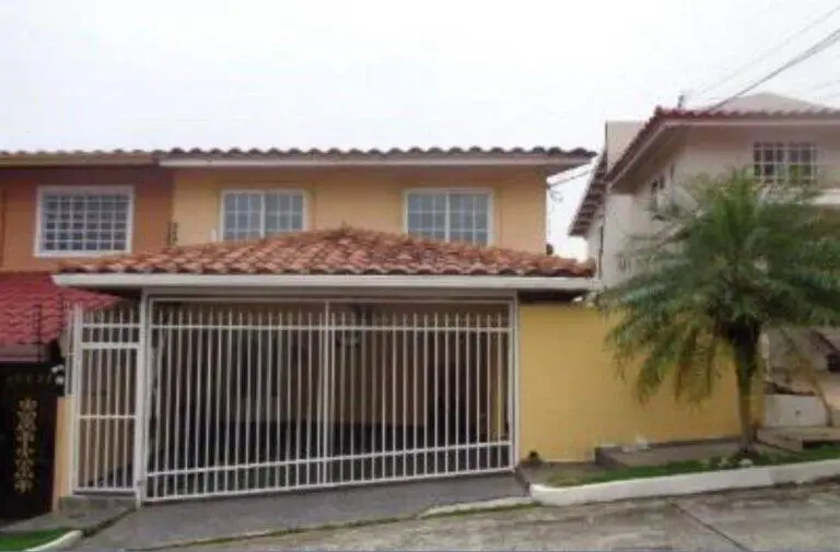 Casa en Venta en Amelia Denis de Icaza Panamá Panamá | $376,000 | MLS# 24148