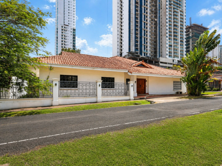 Casa en Venta en San Francisco Panamá Panamá | $795,000 | MLS# 24206