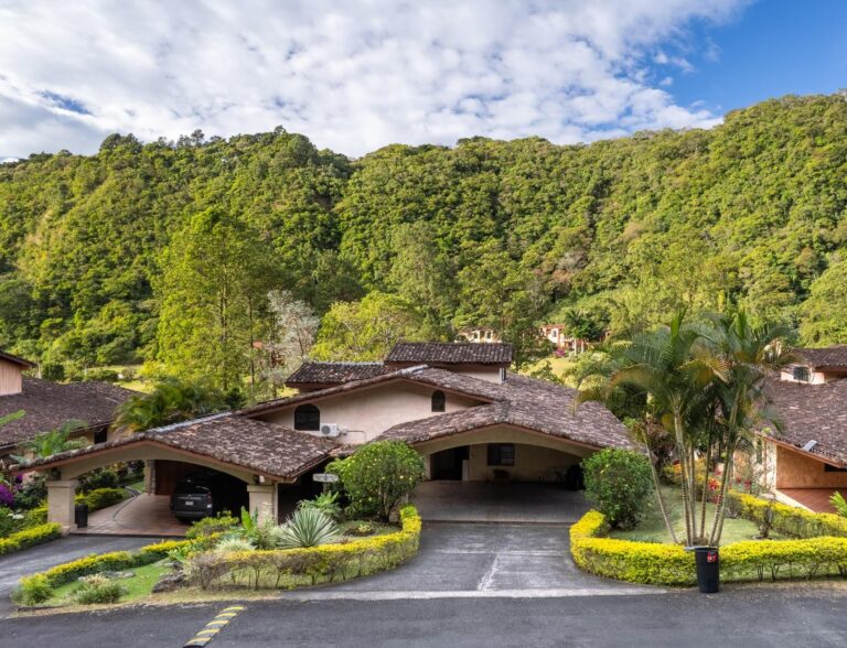 Casa en Venta en Bajo Boquete Chiriqui Panamá | $525,000 | MLS# 24237
