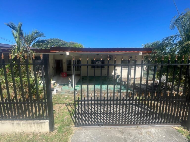 Casa en Venta en Santiago Veraguas Panamá | $200,000 | MLS# 24351