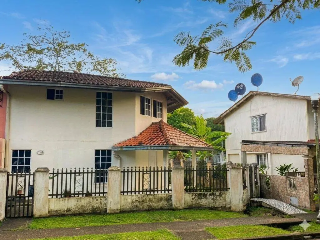Casa en Venta en Cristobal Colón Panamá | $185,000 | MLS# 24703