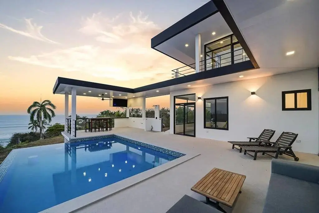 Casa en Venta en Pedasí Los Santos Panamá | $1,200,000 | MLS# 24768