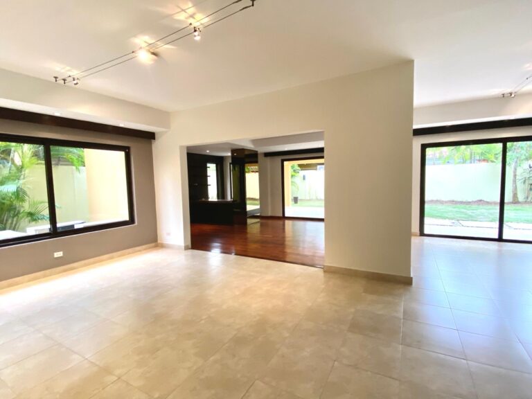 Casa en Alquiler en Juan Díaz Panamá Panamá | $5,200 | MLS# 24883