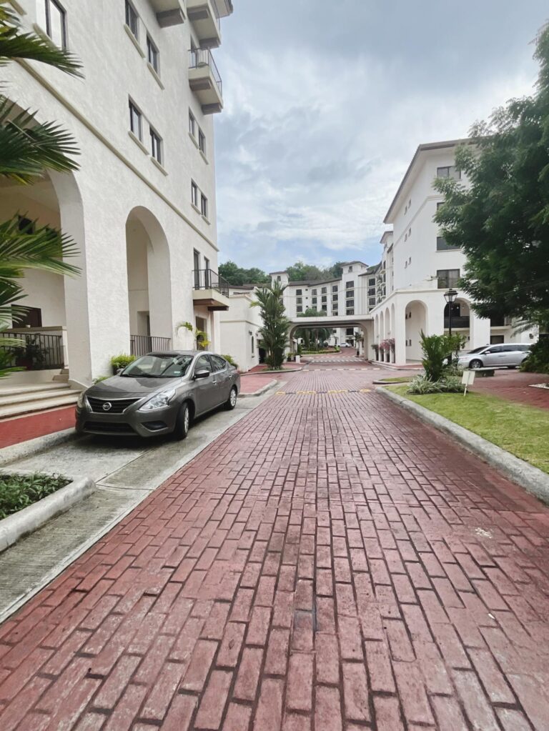 Apartamento en Venta en Ancón Panamá Panamá | $475,000 | MLS# 24903
