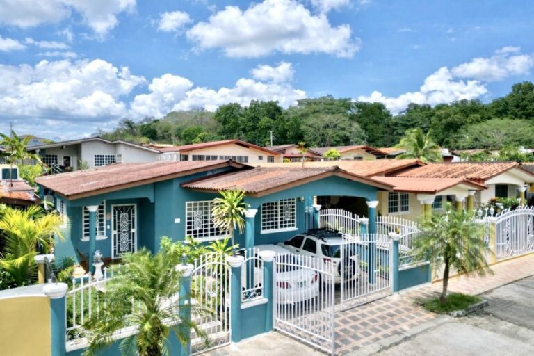 Casa en Venta en Rufina Alfaro Panamá Panamá | $190,000 | MLS# 24924