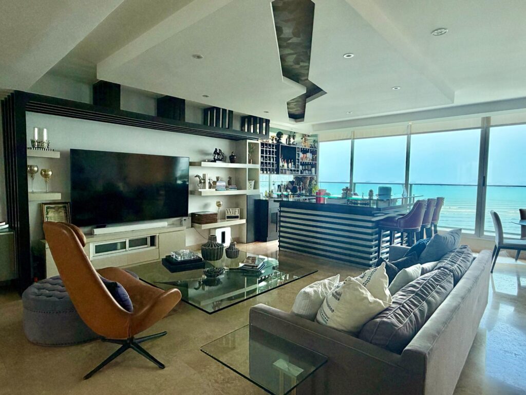 Apartamento en Venta en Juan Díaz Panamá Panamá | $725,000 | MLS# 24945