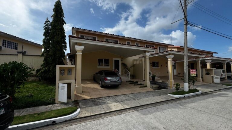 Casa en Venta en Rufina Alfaro Panamá Panamá | $320,000 | MLS# 25010