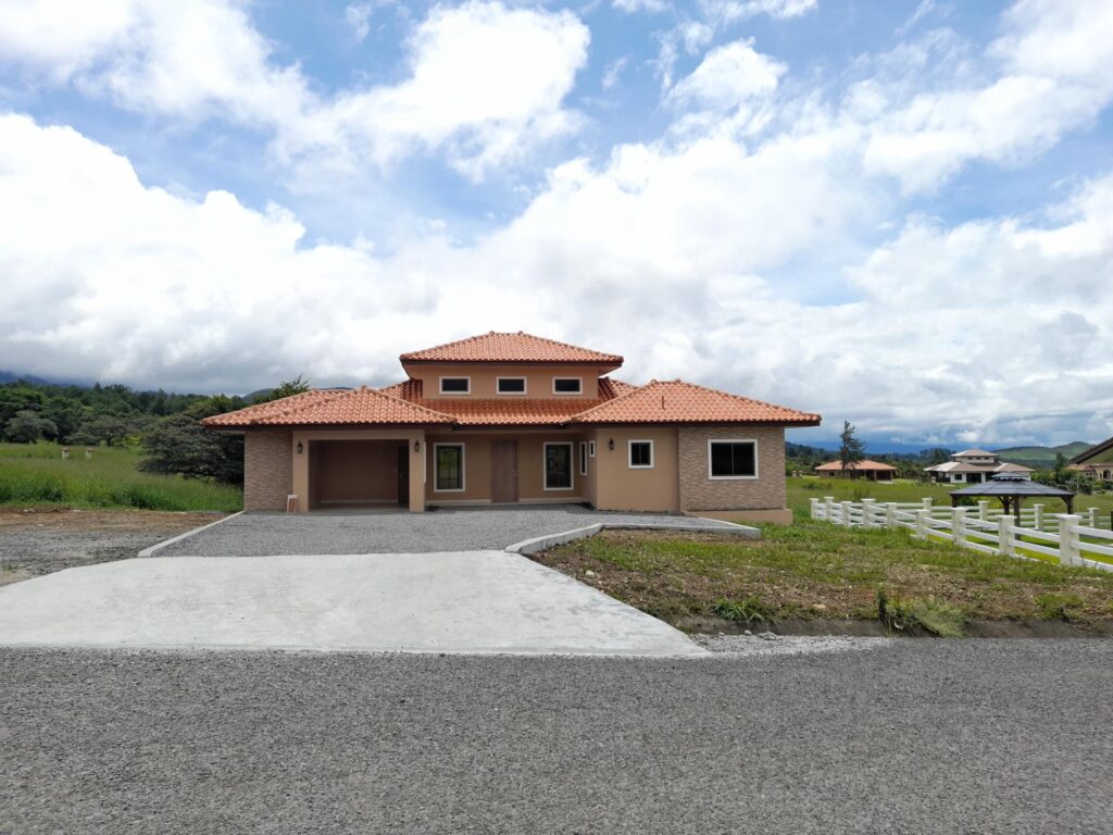 Casa en Venta en Alto Boquete Chiriqui Panamá | $435,000 | MLS# 25204