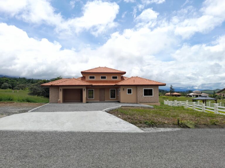 Casa en Venta en Alto Boquete Chiriqui Panamá | $435,000 | MLS# 25204
