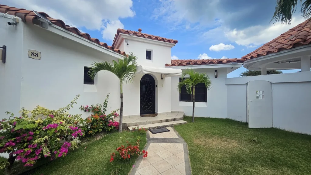 Casa en Venta en San Carlos Panamá Oeste Panamá | $780,000 | MLS# 25280