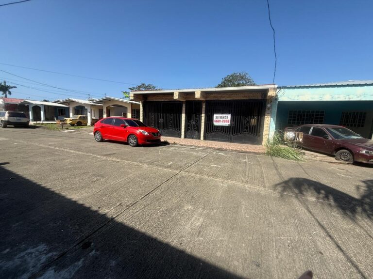 Casa en Venta en Colón Panamá | $121,500 | MLS# 25445