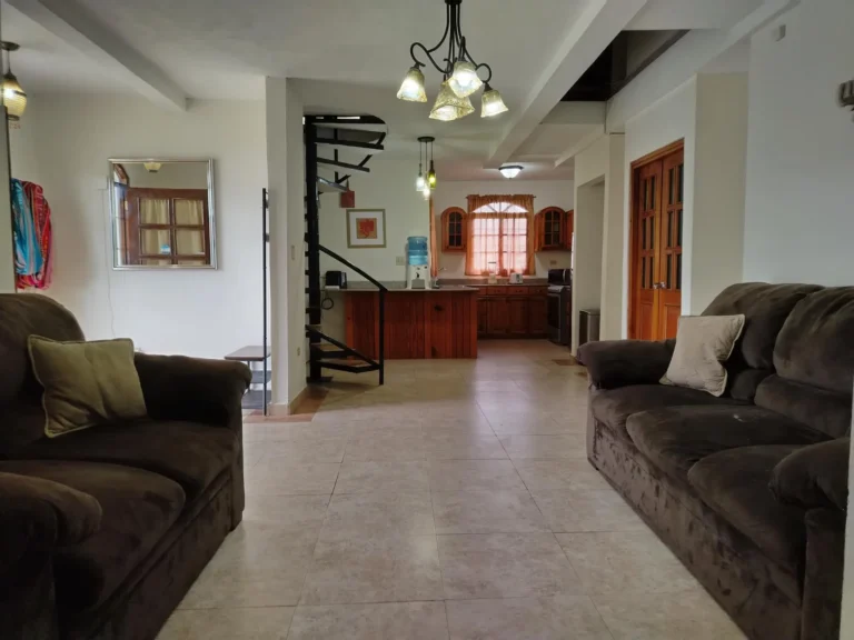 Casa en Alquiler en Alto Boquete Chiriqui Panamá | $1,200 | MLS# 25585