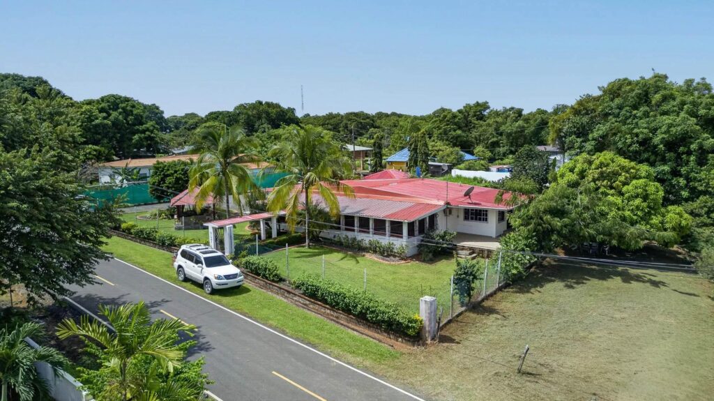 Casa en Venta en Pedasí Los Santos Panamá | $385,000 | MLS# 25601