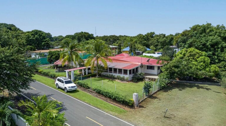 Casa en Venta en Pedasí Los Santos Panamá | $385,000 | MLS# 25601