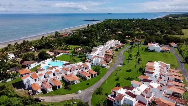 Casa en Venta en La Villa de los Santos Los Santos Panamá | $159,000 | MLS# 25604