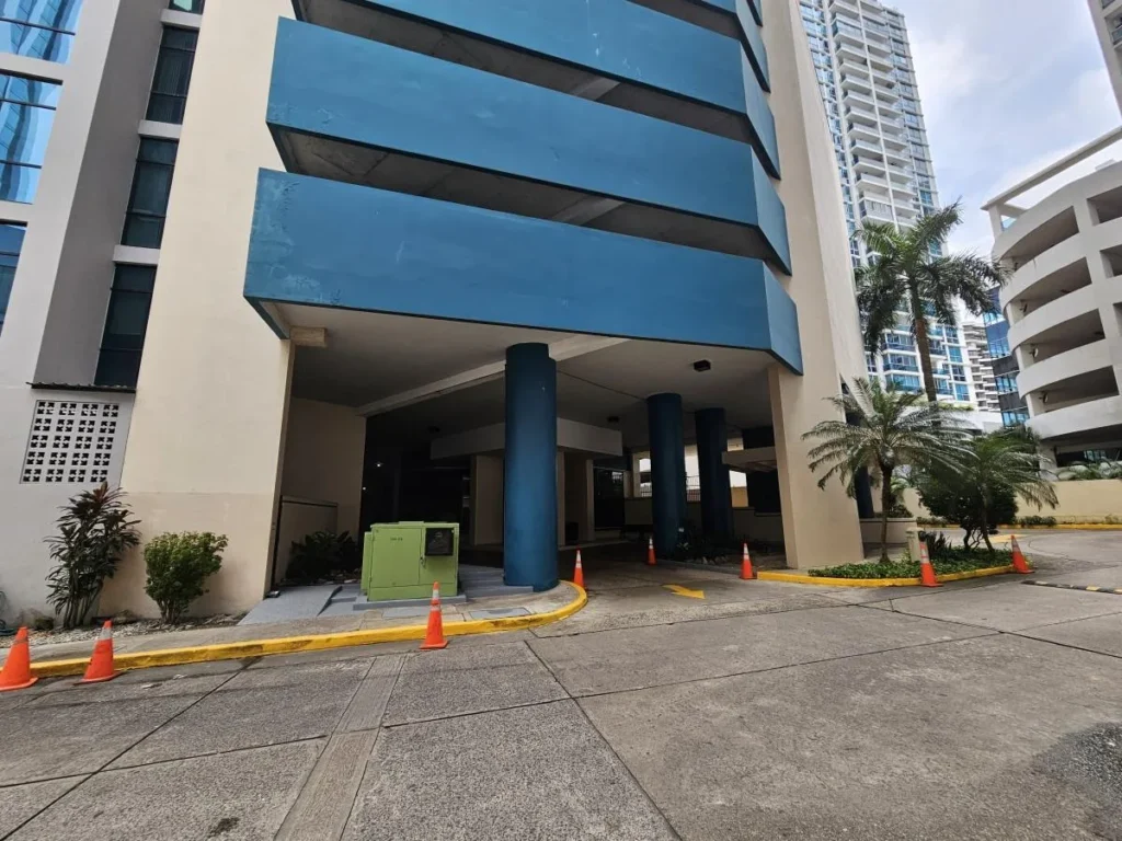Apartamento en Alquiler en Bella Vista Panamá Panamá | $2,000 | MLS# 25605