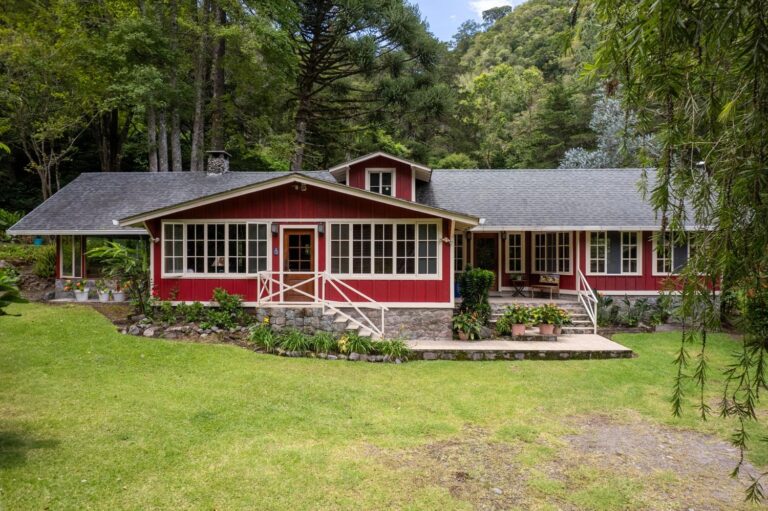 Casa en Venta en Cuesta de Piedra Chiriqui Panamá | $1,200,000 | MLS# 25612