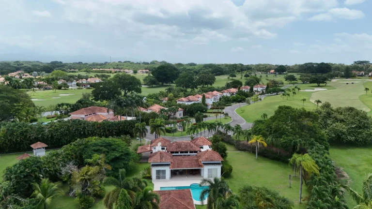 Casa en Venta en Río Hato Coclé Panamá | $725,000 | MLS# 25640