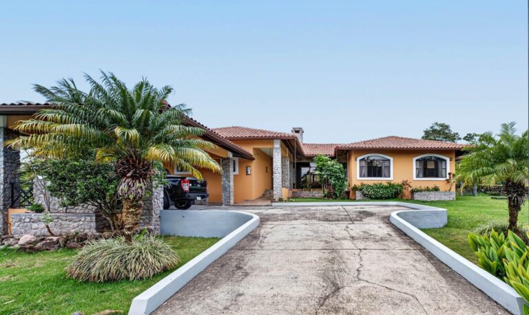 Casa en Venta en Alto Boquete Chiriqui Panamá | $495,000 | MLS# 25662