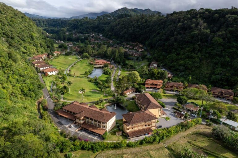 Apartamento en Venta en Bajo Boquete Chiriqui Panamá | $340,000 | MLS# 25748