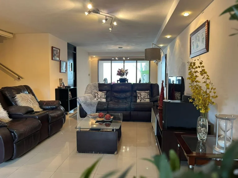 Casa en Venta en Amelia Denis de Icaza Panamá Panamá | $339,900 | MLS# 25773