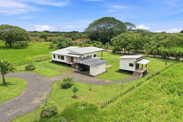 Casa en Venta en Pedasí Los Santos Panamá | $375,000 | MLS# 25838